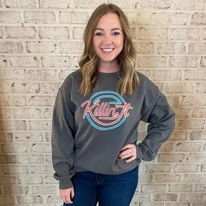 “KILLIN IT” Graphic Crewneck Sweatshirt